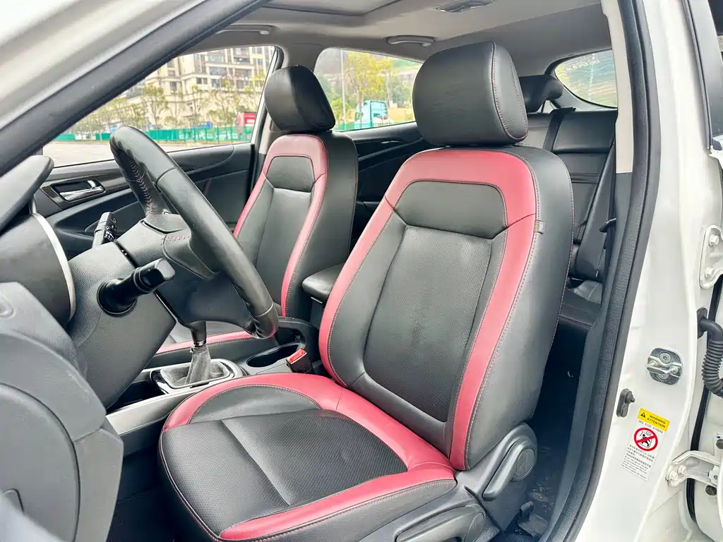 Changan Eado XT 2015 — фото 21