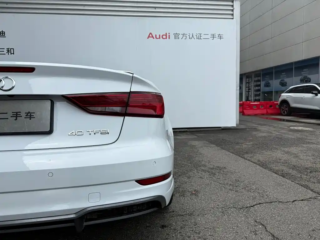Audi A3 2018 — фото 17