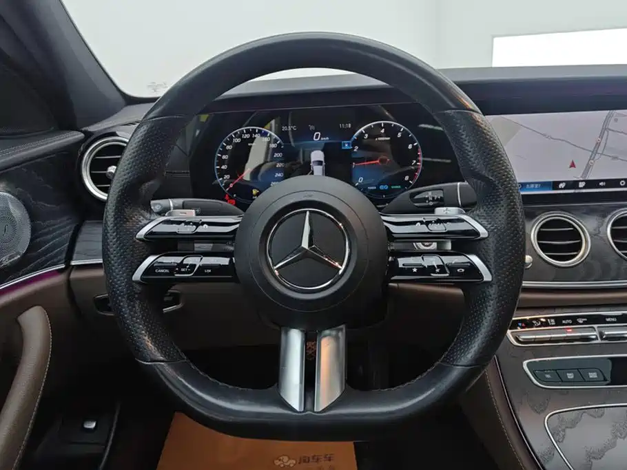 Mercedes-Benz E-Class 2021 — фото 15
