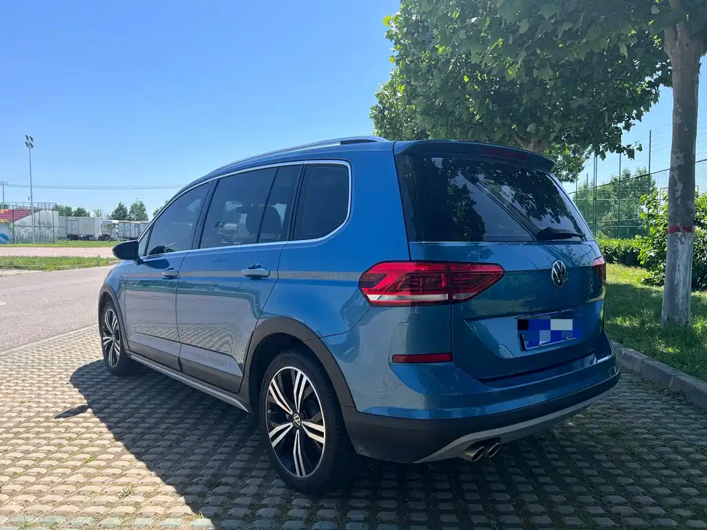 Volkswagen Touran 2023