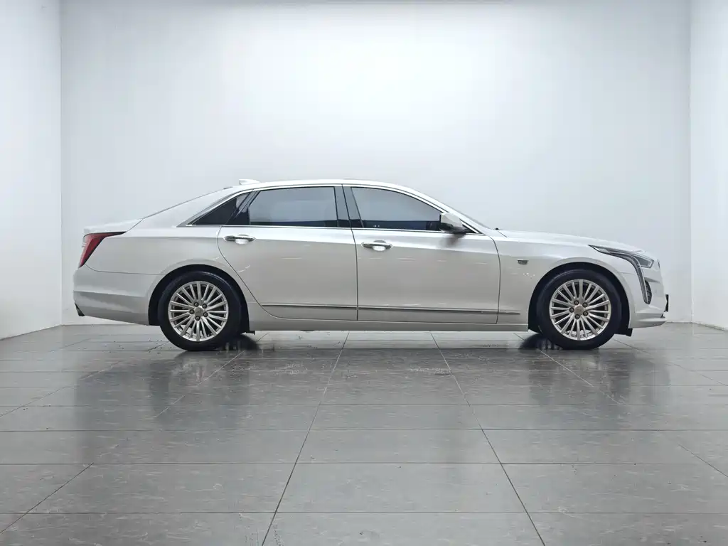 Cadillac CT6 2021 — фото 11