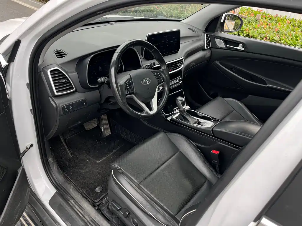 Hyundai Tucson 2020 — фото 12
