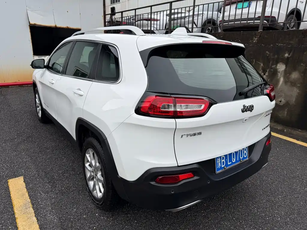 Jeep Cherokee 2018 — фото 4