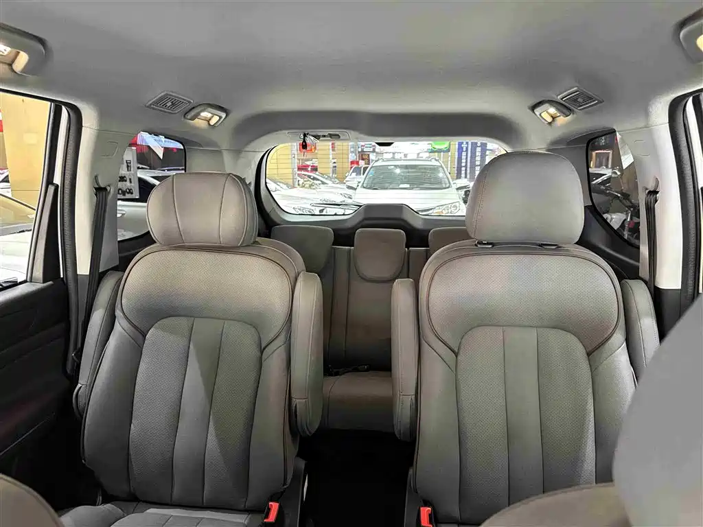 GAC Motor Trumpchi M6 2024 — фото 15