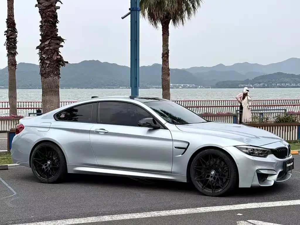 BMW M4 2017 — фото 2