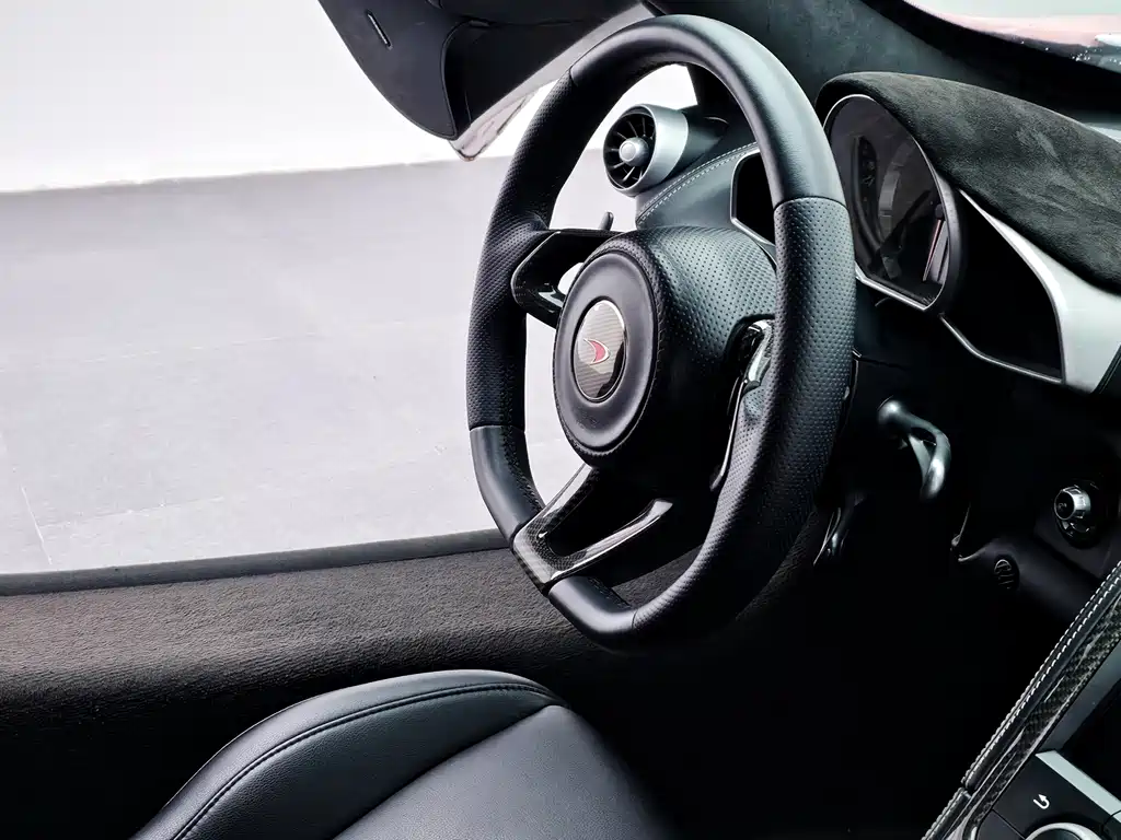 McLaren 12C 2015 — фото 26