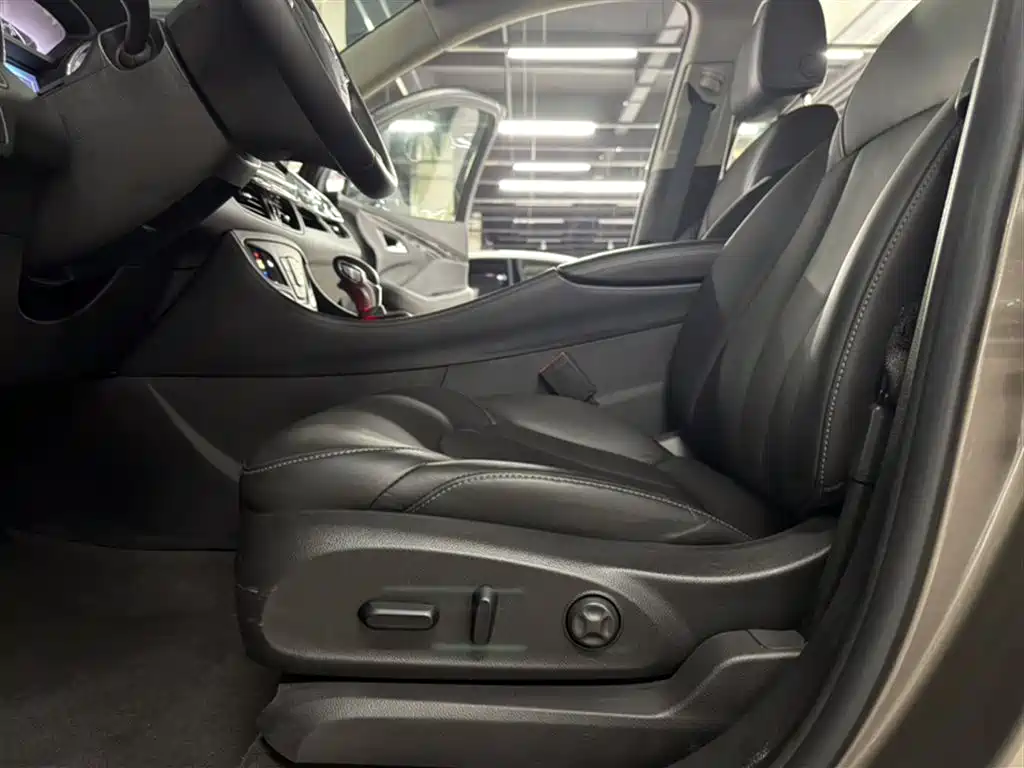 Buick Envision Plus 2018 — фото 19