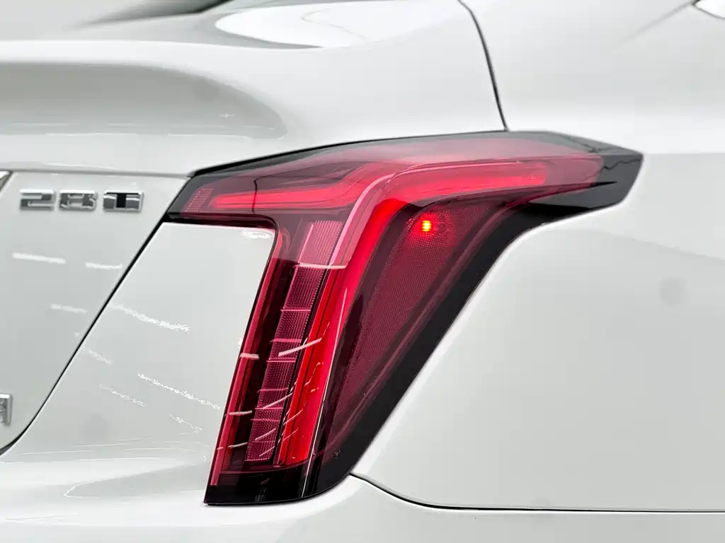 Cadillac CT5 2021 — фото 16