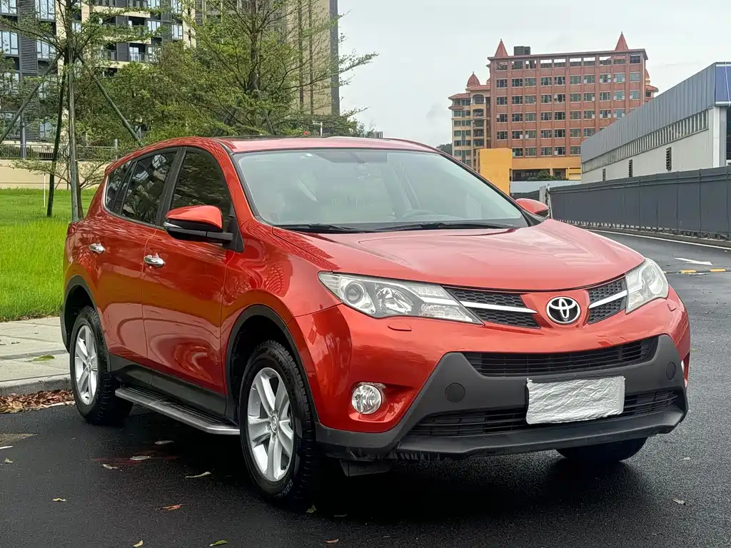 Toyota RAV4 2015 — фото 3