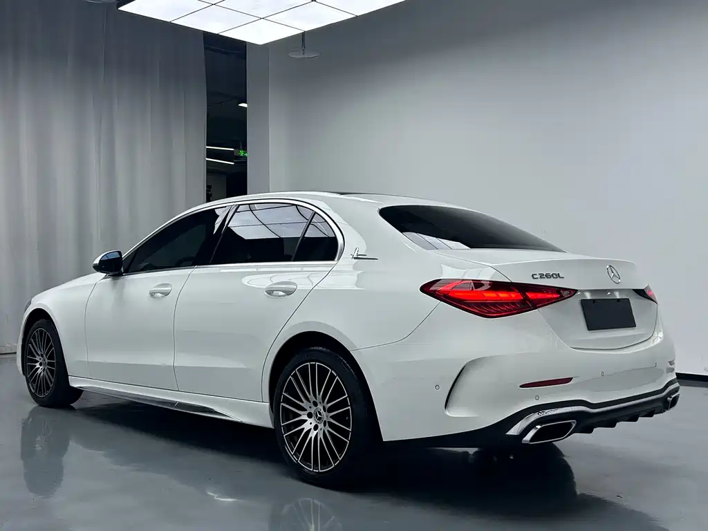Mercedes-Benz C-Class 2023 — фото 8