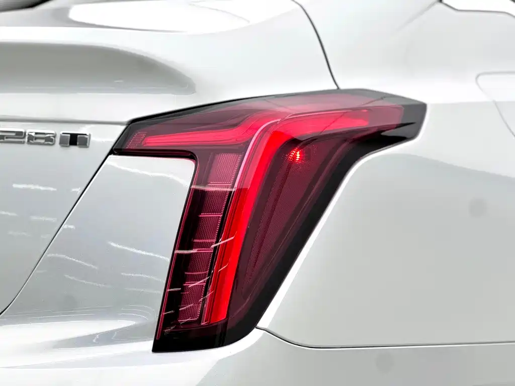 Cadillac CT5 2021 — фото 16