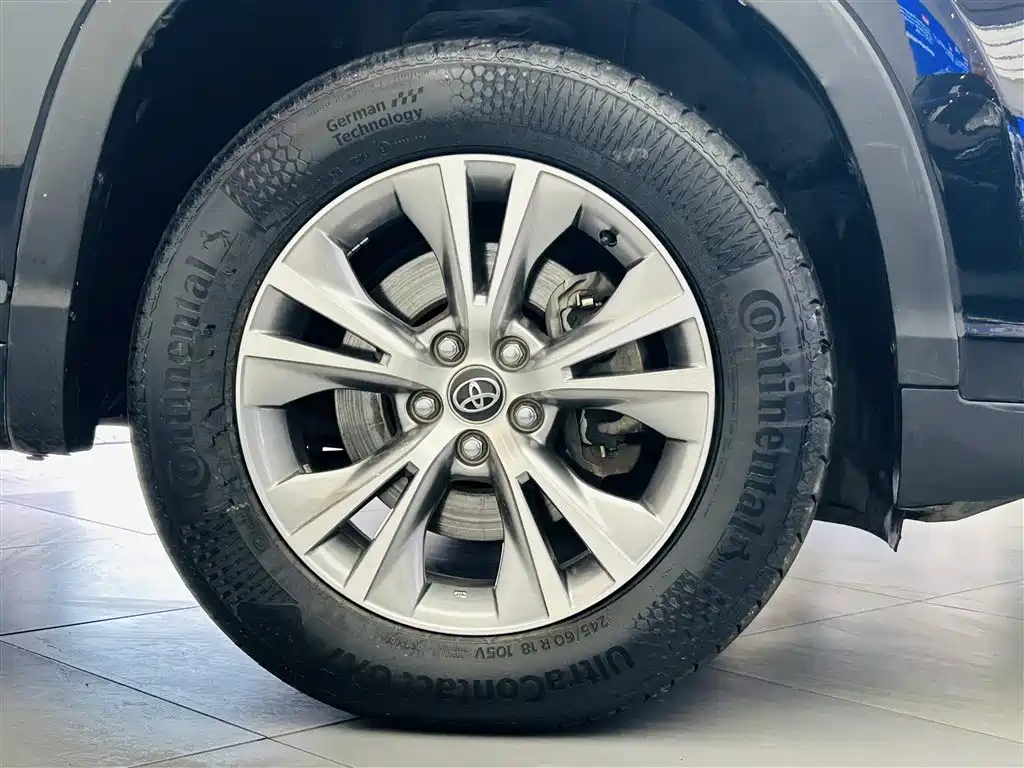 Toyota Highlander 2018 — фото 10