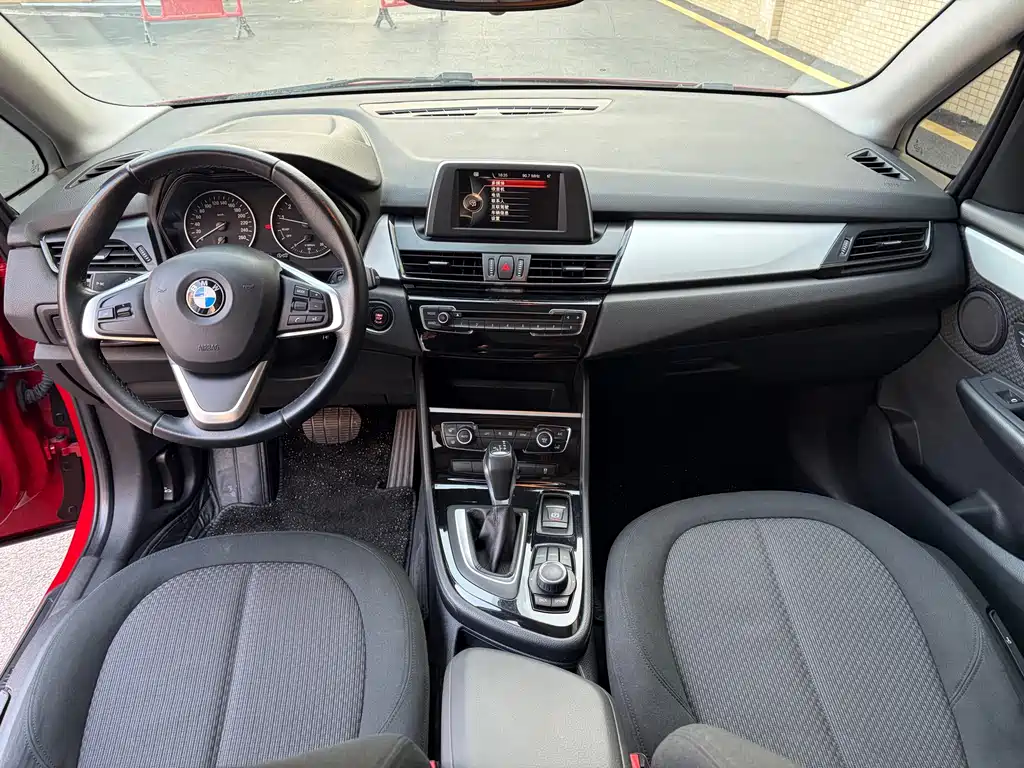 BMW 2 Series Active Tourer 2018 — фото 5
