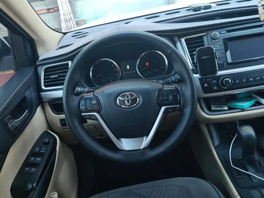 Toyota Highlander 2021 — фото 15