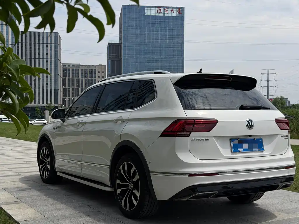 Volkswagen Tiguan L 2019 — фото 4