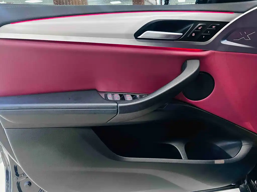 BMW X4 2023 — фото 13
