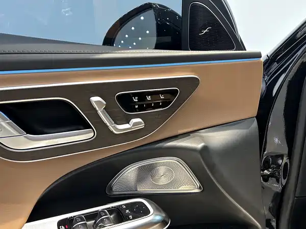 Mercedes-Benz E-Class 2025