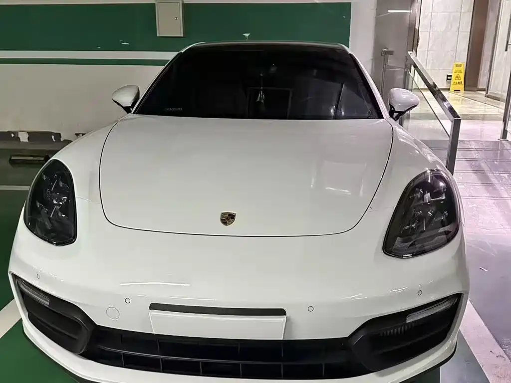 Porsche Panamera 2023 — фото 1