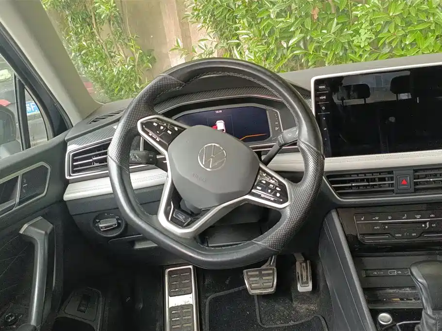 Volkswagen Tiguan L 2022 — фото 15