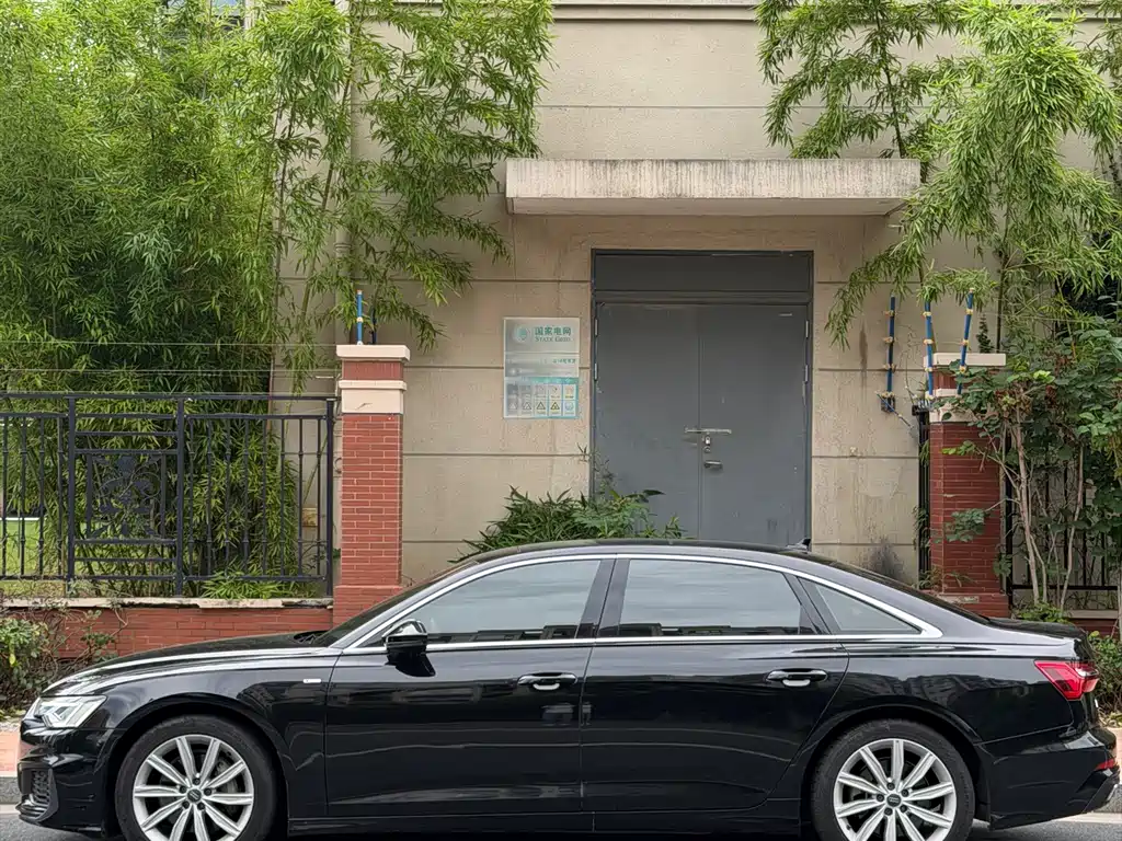 Audi A6L 2020
