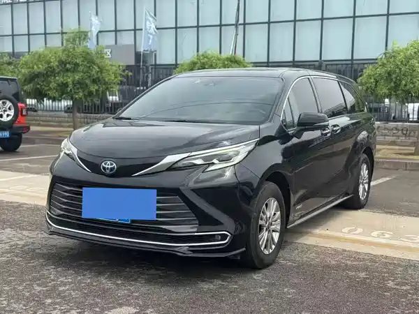 Toyota Sienna 2022