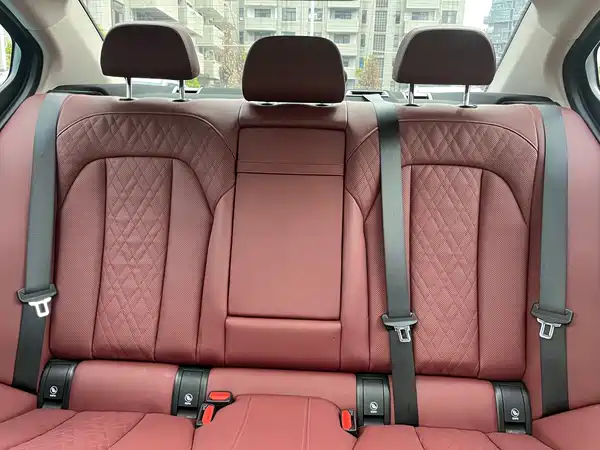 BMW i3 2024