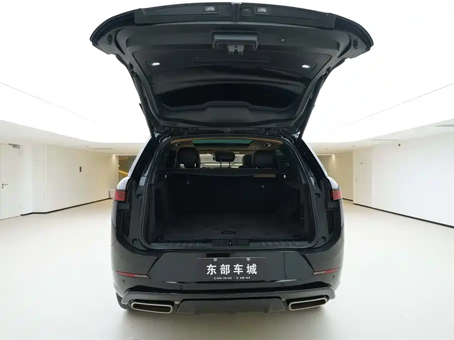 Land Rover Sport 2023 — фото 14