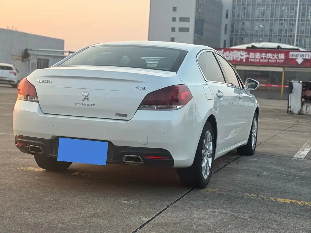 Peugeot 508 2015 — фото 6