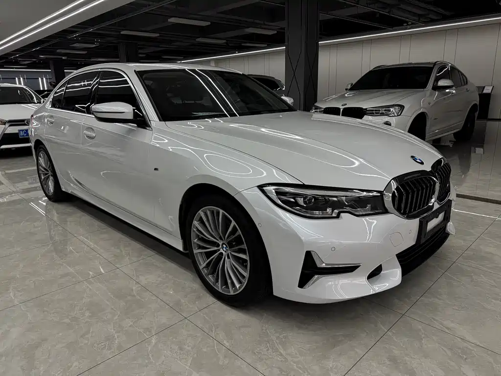 BMW 3 Series 2019 — фото 3