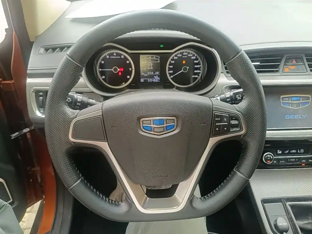Geely Emgrand GS 2017 — фото 11