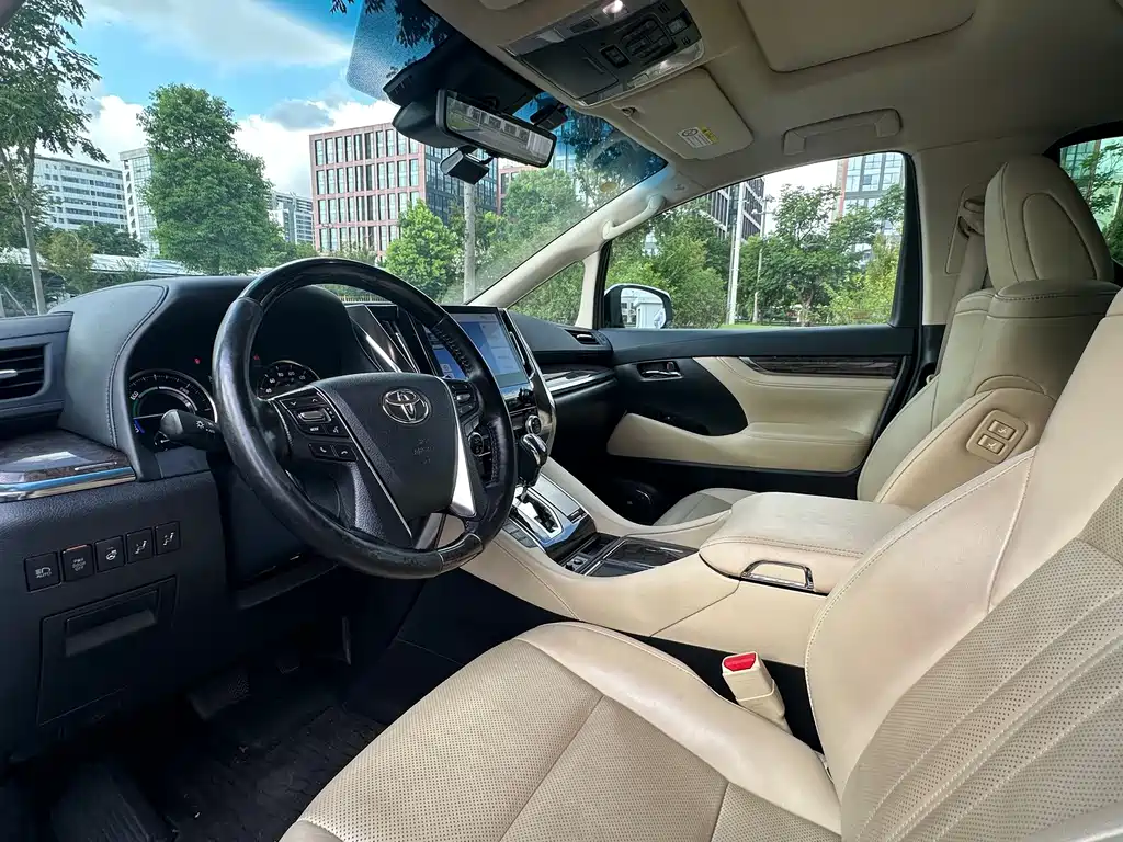 Toyota Alphard 2021 — фото 12