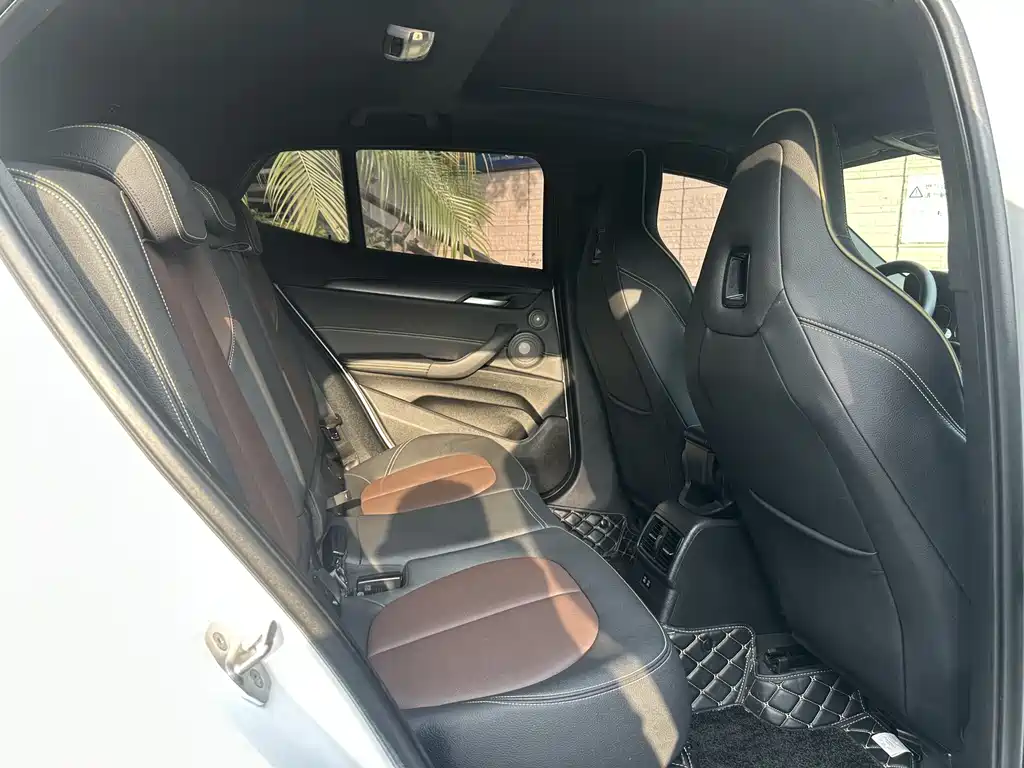BMW X2 2023 — фото 11