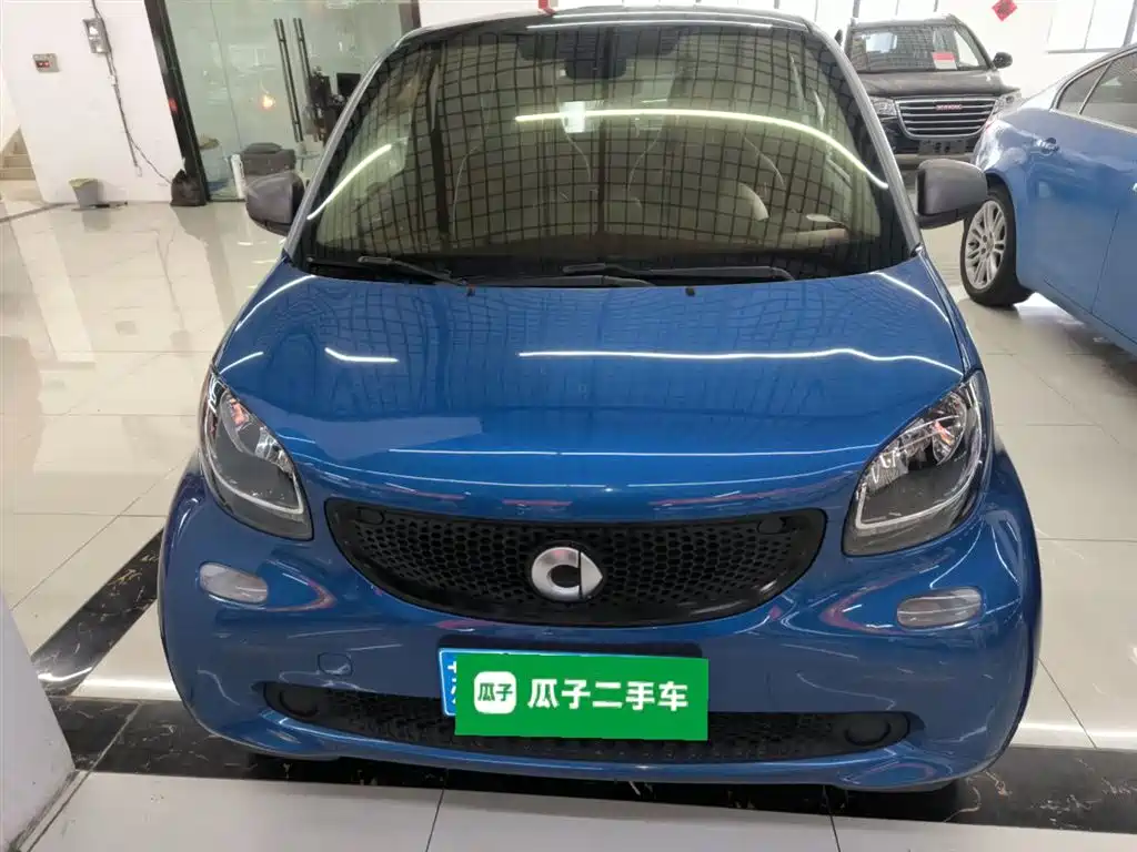 smart Fortwo 2018 — фото 3