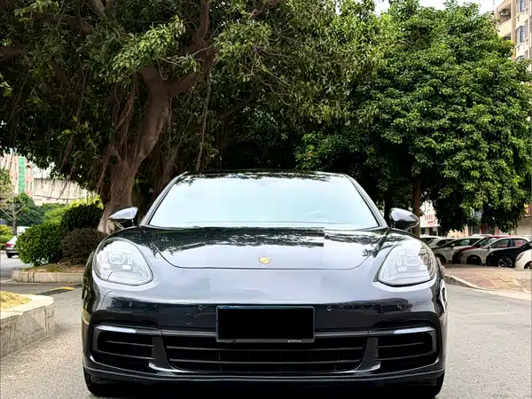 Porsche Panamera 2019