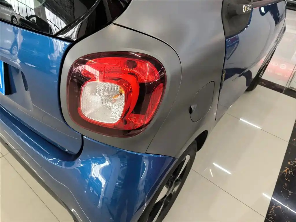 smart Fortwo 2018 — фото 8