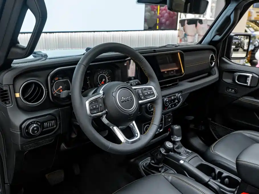 Jeep Wrangler 2025 — фото 27