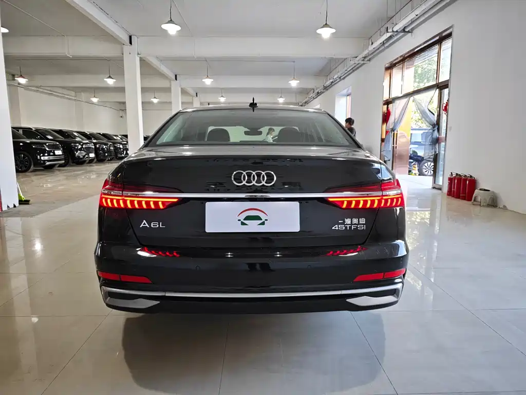 Audi A6L 2023 — фото 6