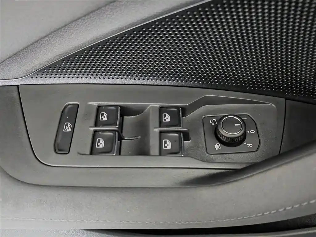 Volkswagen Tiguan L 2026 — фото 9