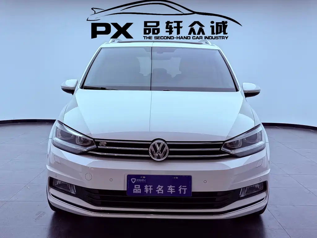 Volkswagen Touran 2017 — фото 2