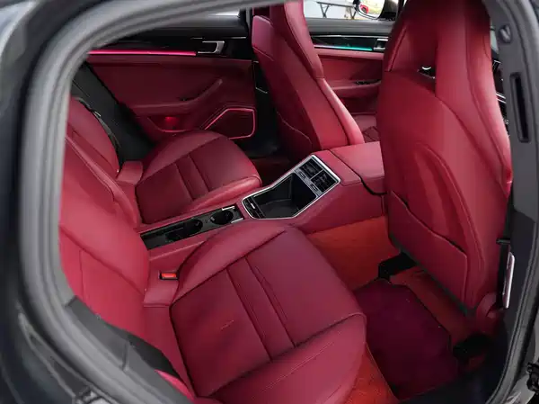 Porsche Panamera 2024