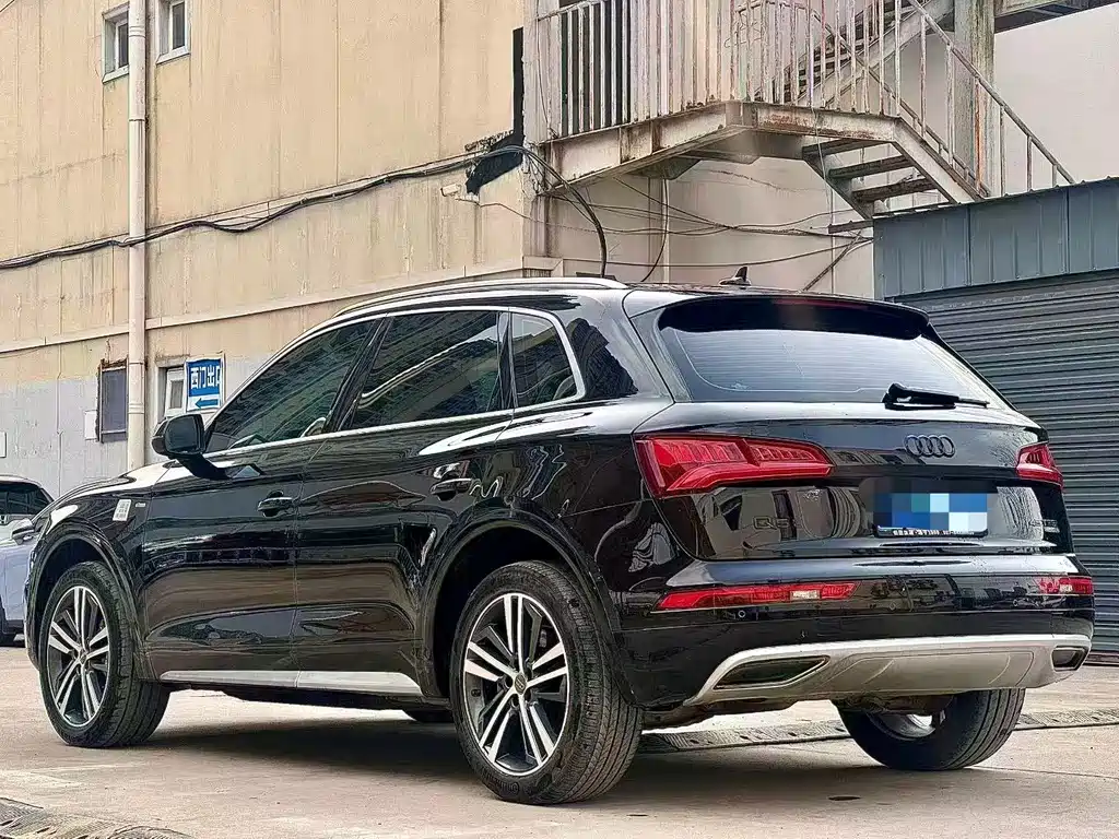 Audi Q5L 2019 — фото 4