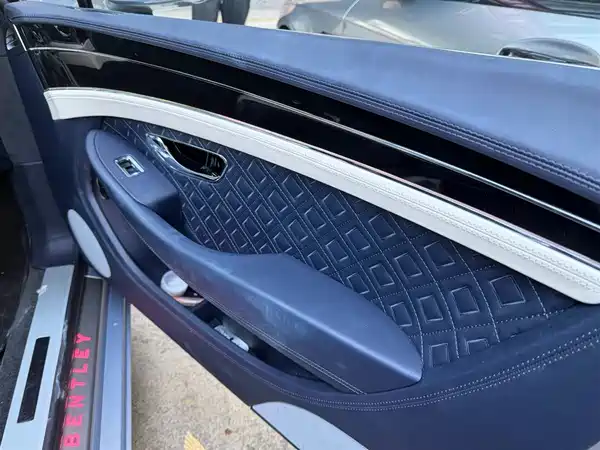 Bentley Continental 2020