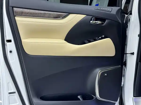 Toyota Alphard 2022