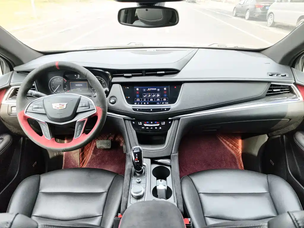 Cadillac XT5 2021 — фото 11