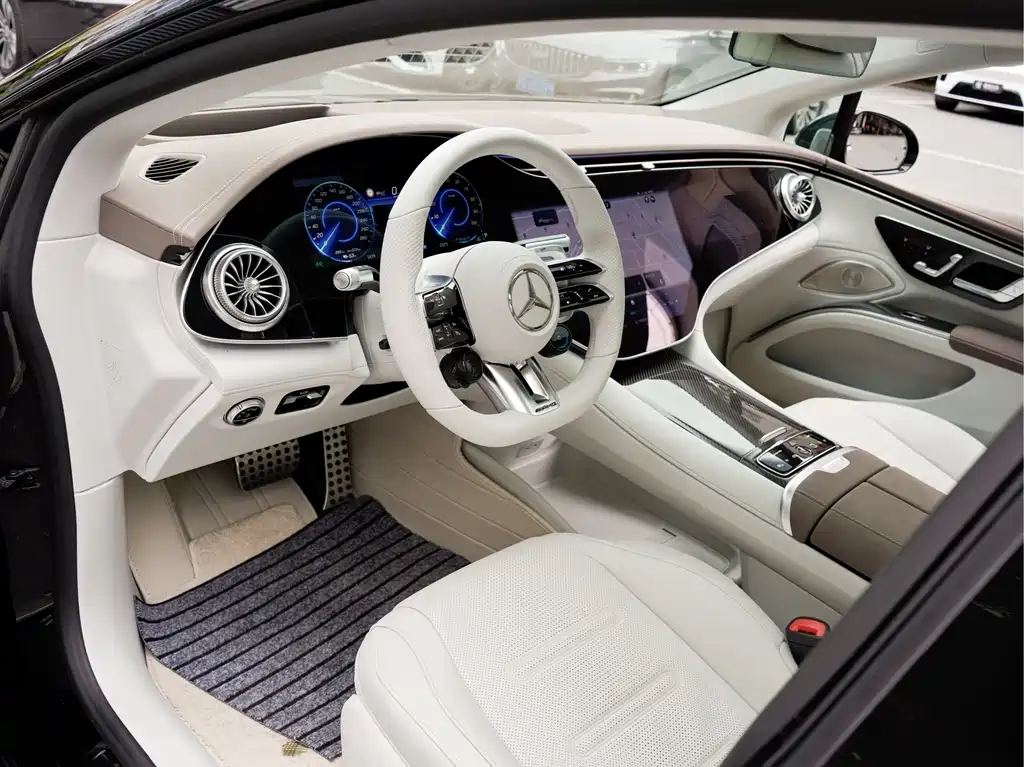 Mercedes-Benz EQS AMG 2025 — фото 11