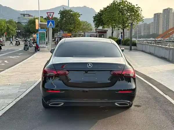 Mercedes-Benz E-Class 2023