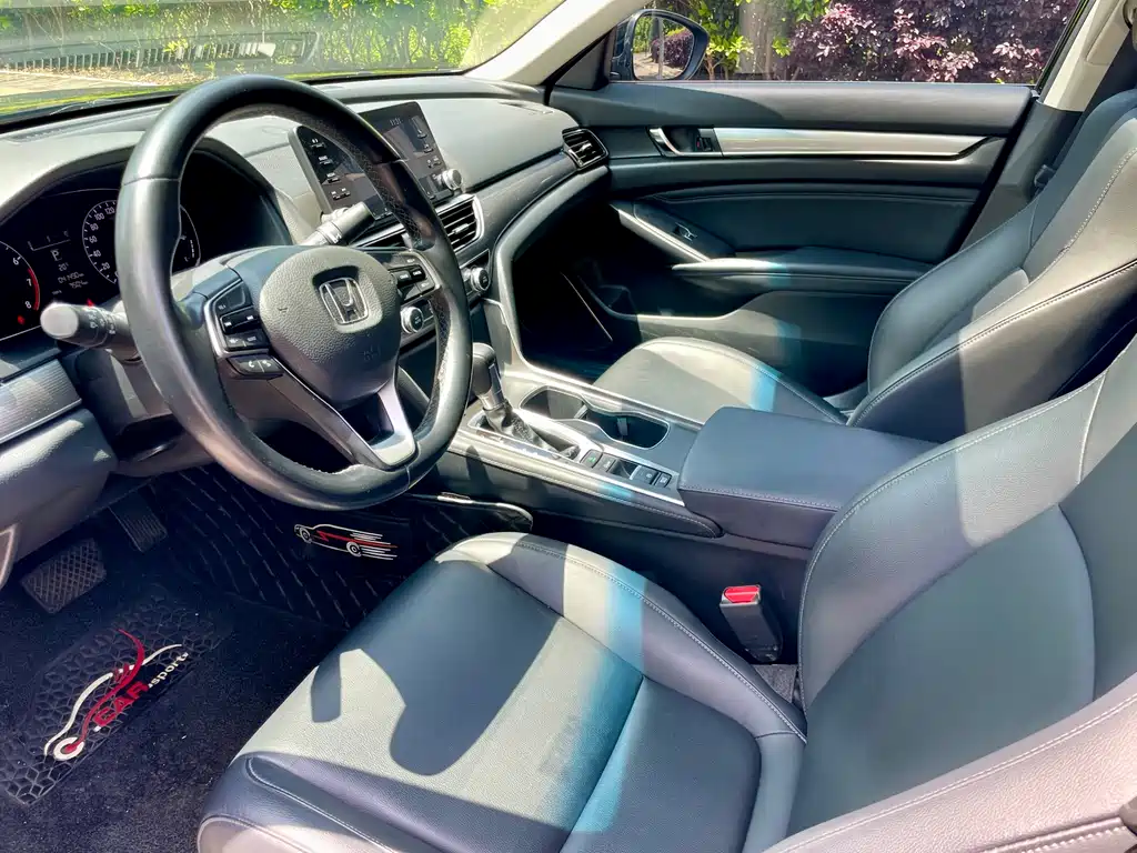 Honda Accord 2020 — фото 15