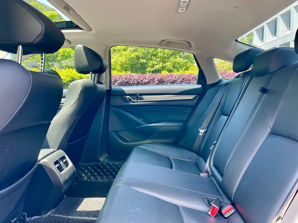 Honda Accord 2020 — фото 12
