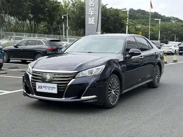 Toyota Crown 2018