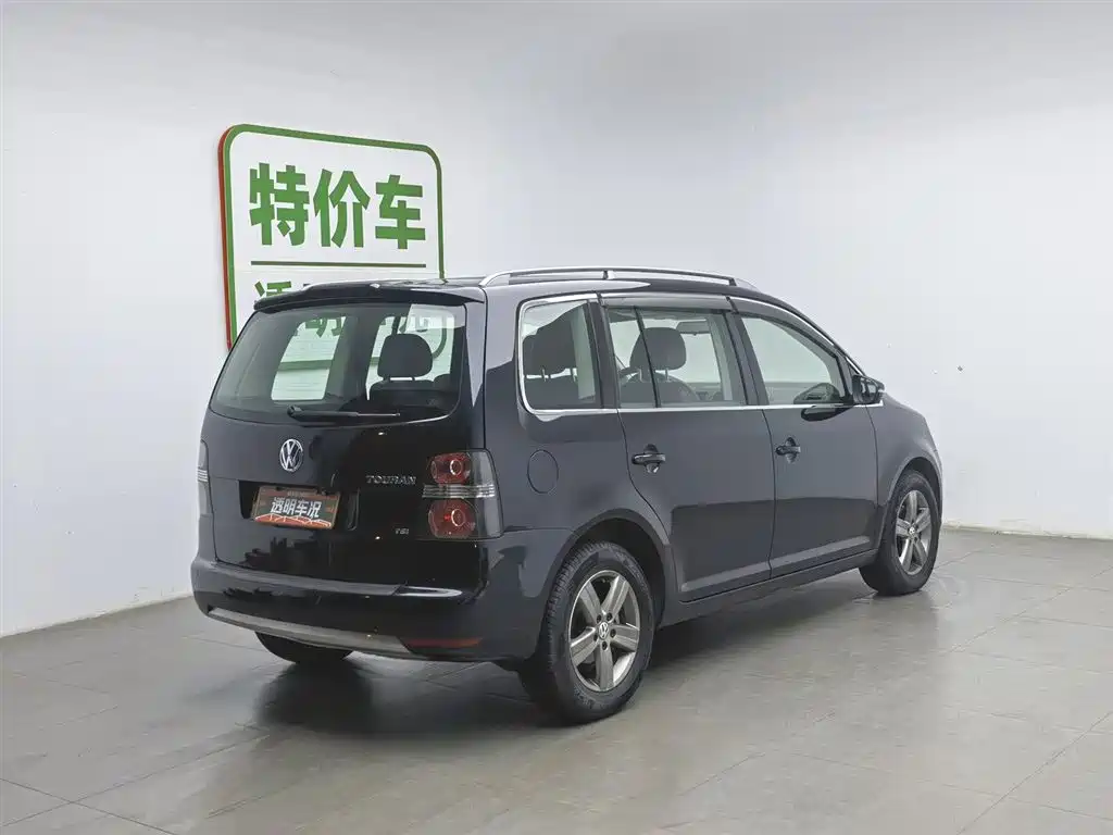 Volkswagen Touran 2015 — фото 2